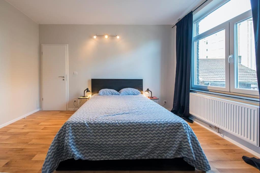 Apartment 4 A *