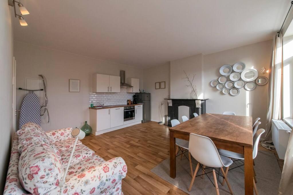 4 A Apartment *